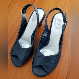 Blk sz 8 Women's Laura Scott Hells